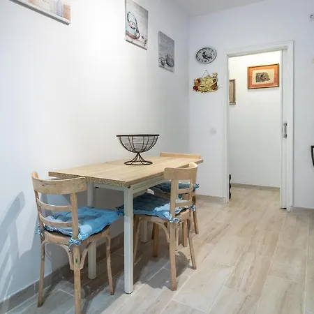 Appartement Flatguest Central +3bed +2bath +wifi *